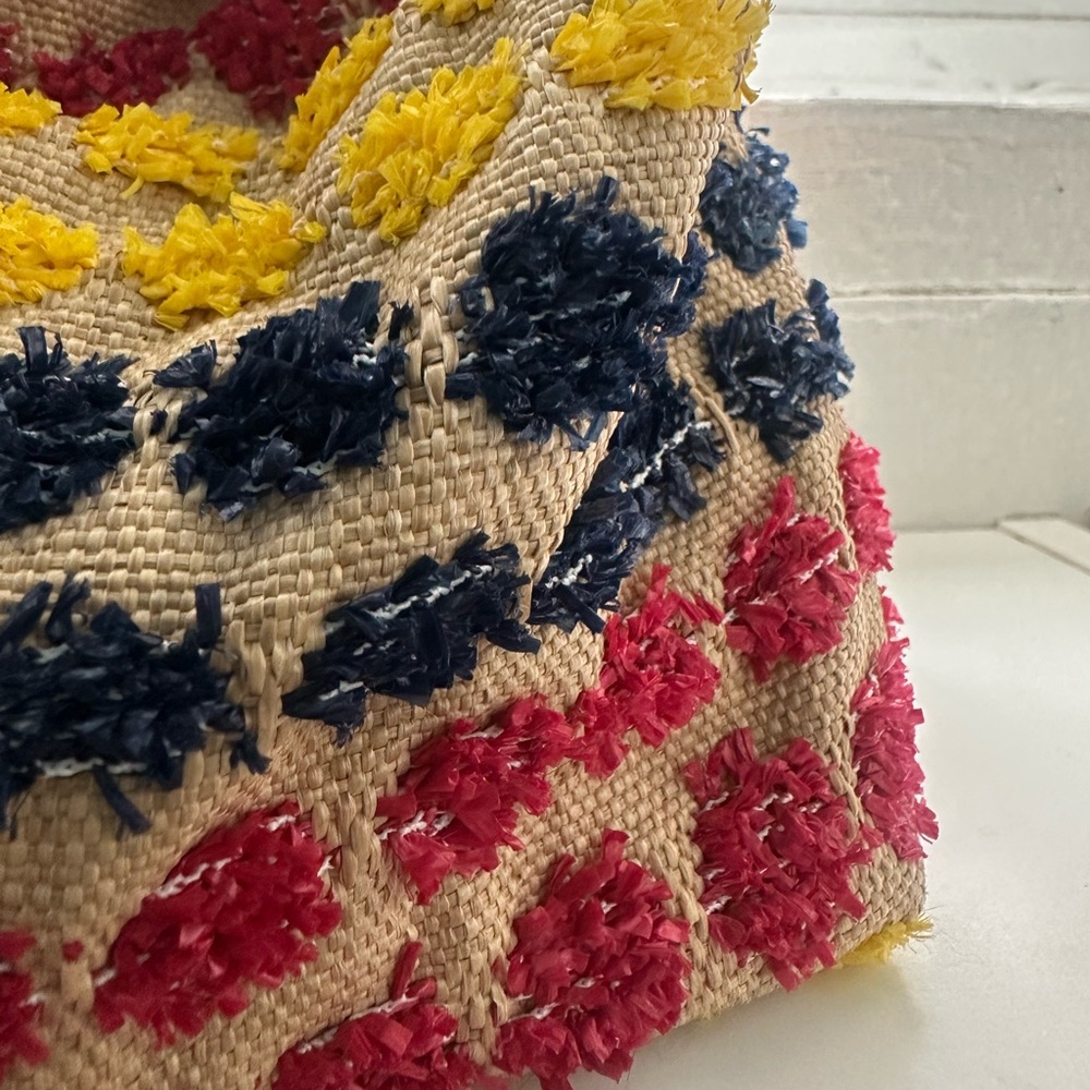 PERFECT Raffia Handbag - Picture 3 of 11
